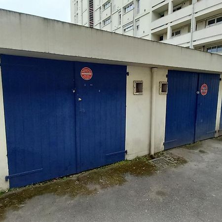 Ferienwohnung Cap Sud - 53M2- Vue Pyrenees- Hypercentre-Parking -Wifi Fibre Tarbes Exterior foto